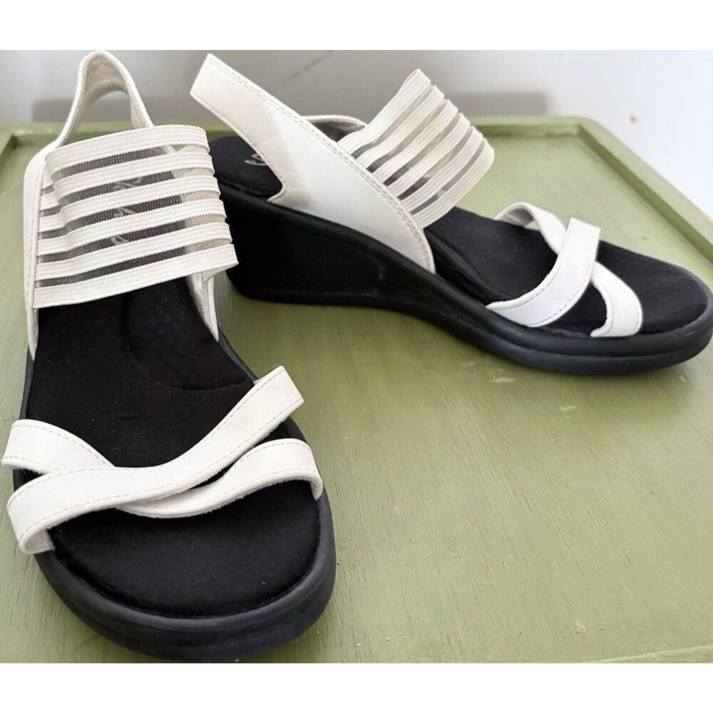 Skechers Memory Foam Wedge Sandals Women's Size 8 White Elastic Strap Slingback